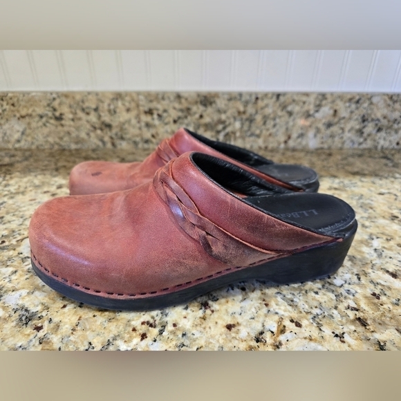 LL Bean Womens EU 41 US 10 Leather Braided Clog Mules Shoes Made in Brazil - Picture 2 of 8
